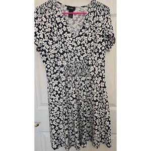 B. Calm Women's Dress Size XL Floral